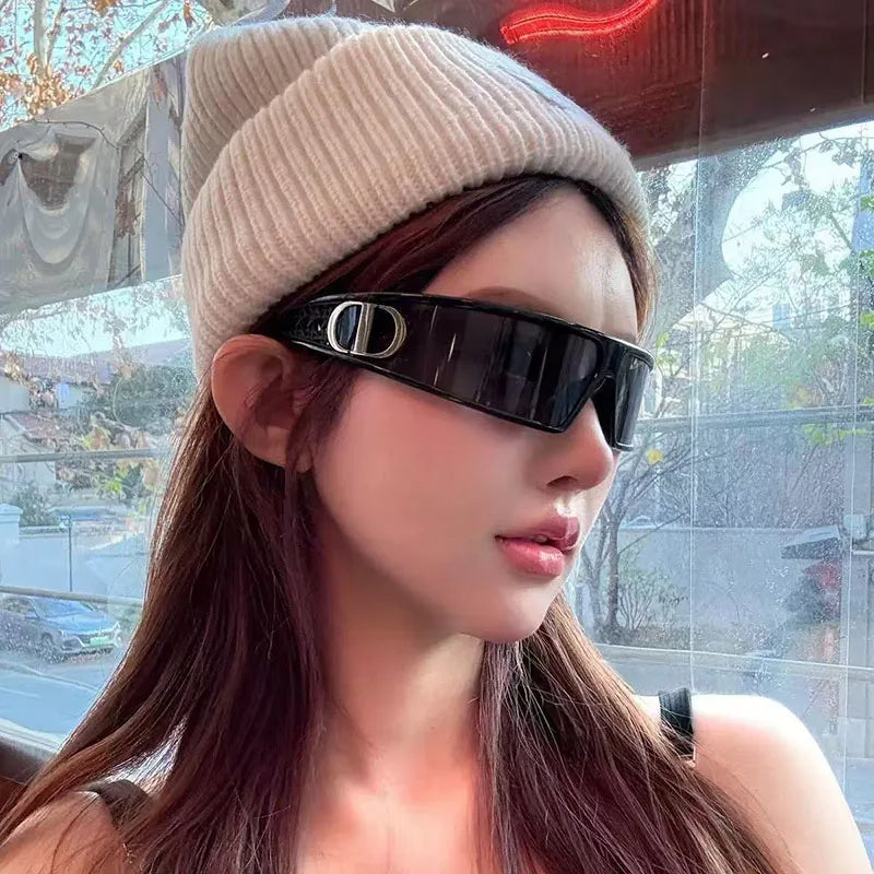 Fashionable Black High-End Sunglasses for Men and Women-Unique and Classy
