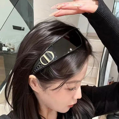 Fashionable Black High-End Sunglasses for Men and Women-Unique and Classy