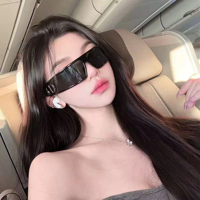 Fashionable Black High-End Sunglasses for Men and Women-Unique and Classy