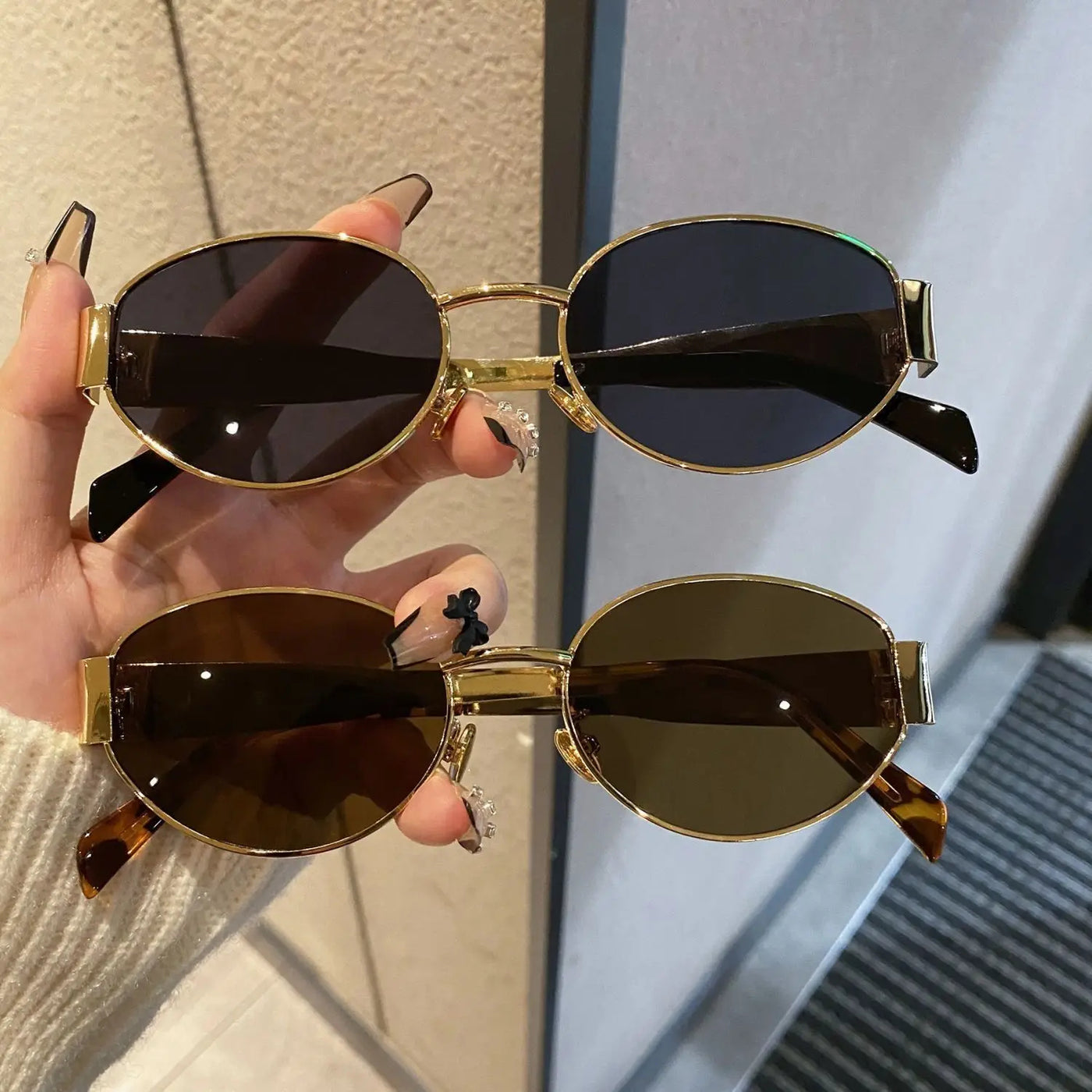 Unique and Classy Retro Oval Sunglasses – Perfect Blend of Style & UV Protection