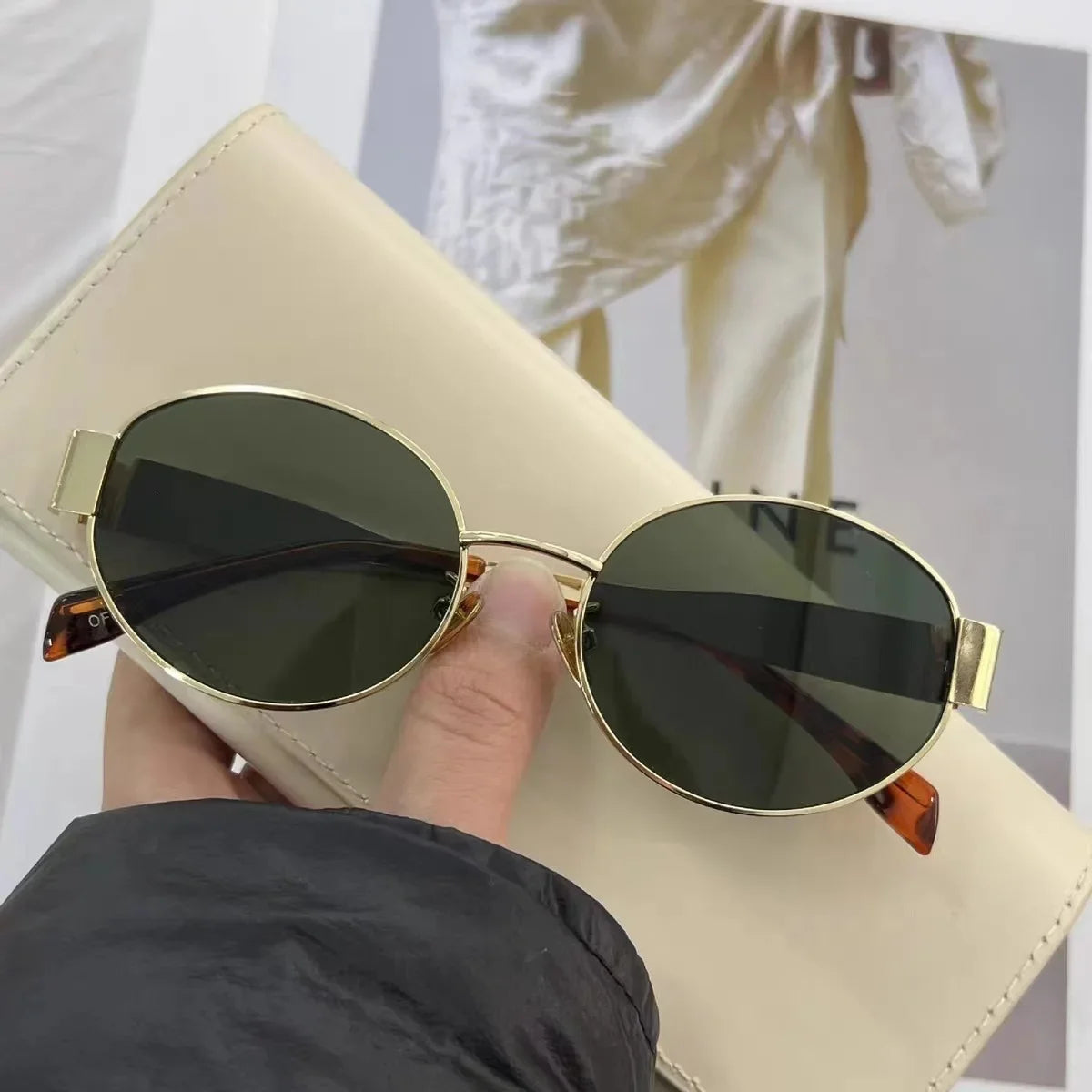 Unique and Classy Retro Oval Sunglasses – Perfect Blend of Style & UV Protection