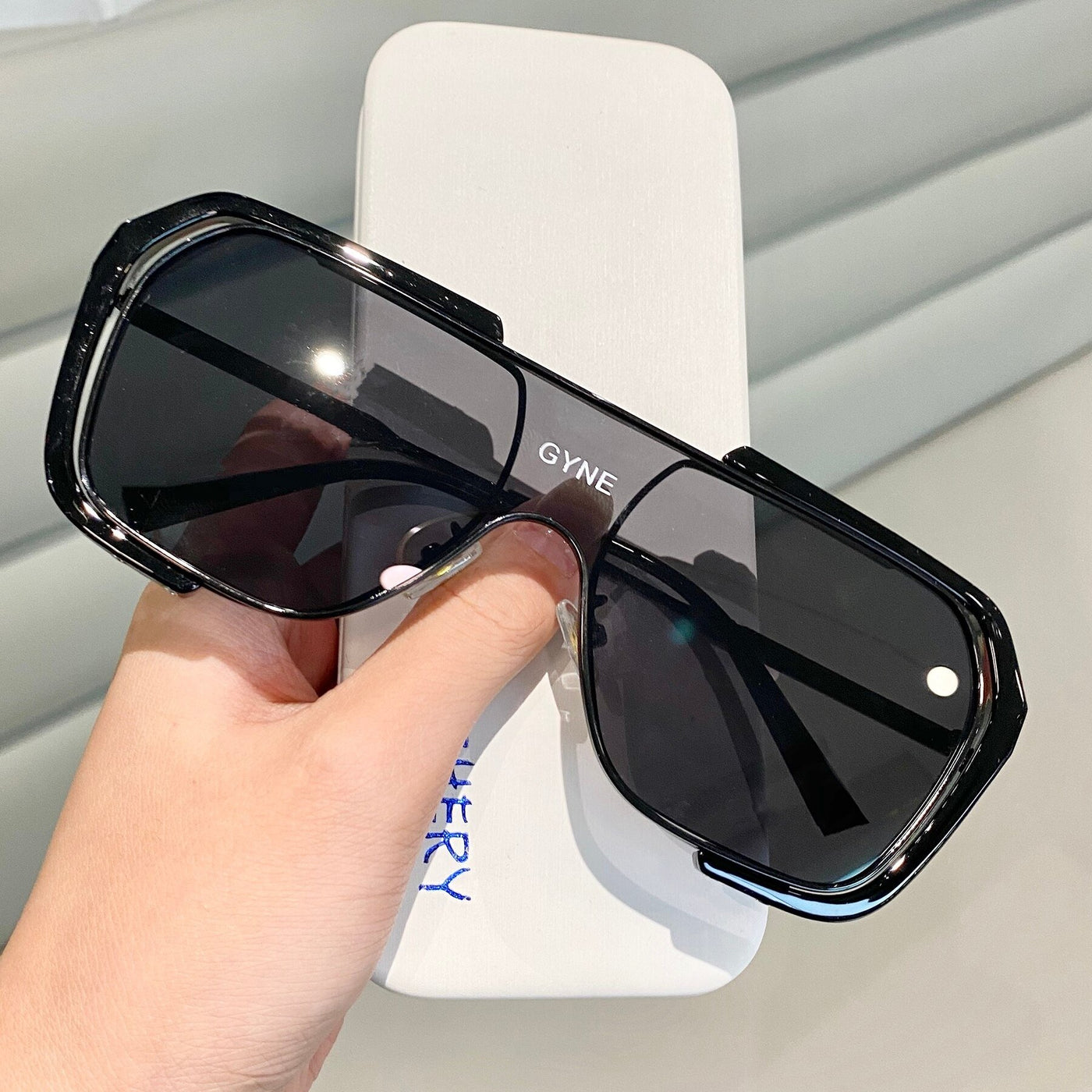 2020 One-Piece Large-Frame Square Sunglasses For Women And Men-Unique and Classy