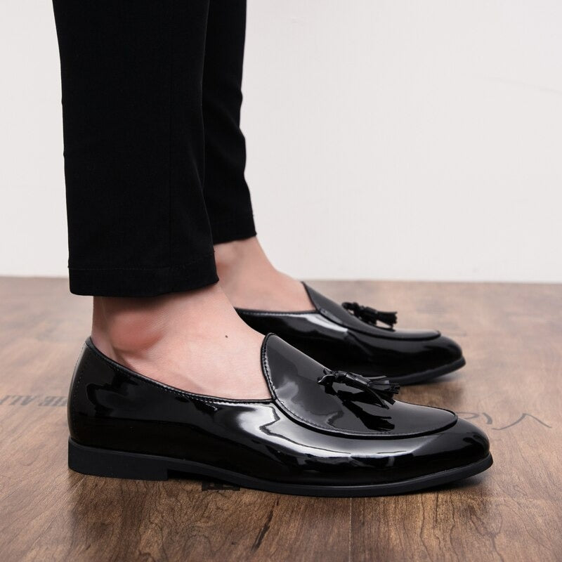 New Fashionable Oxford Business,Wedding,Party Wear Black Tassel Loafers-Unique and Classy