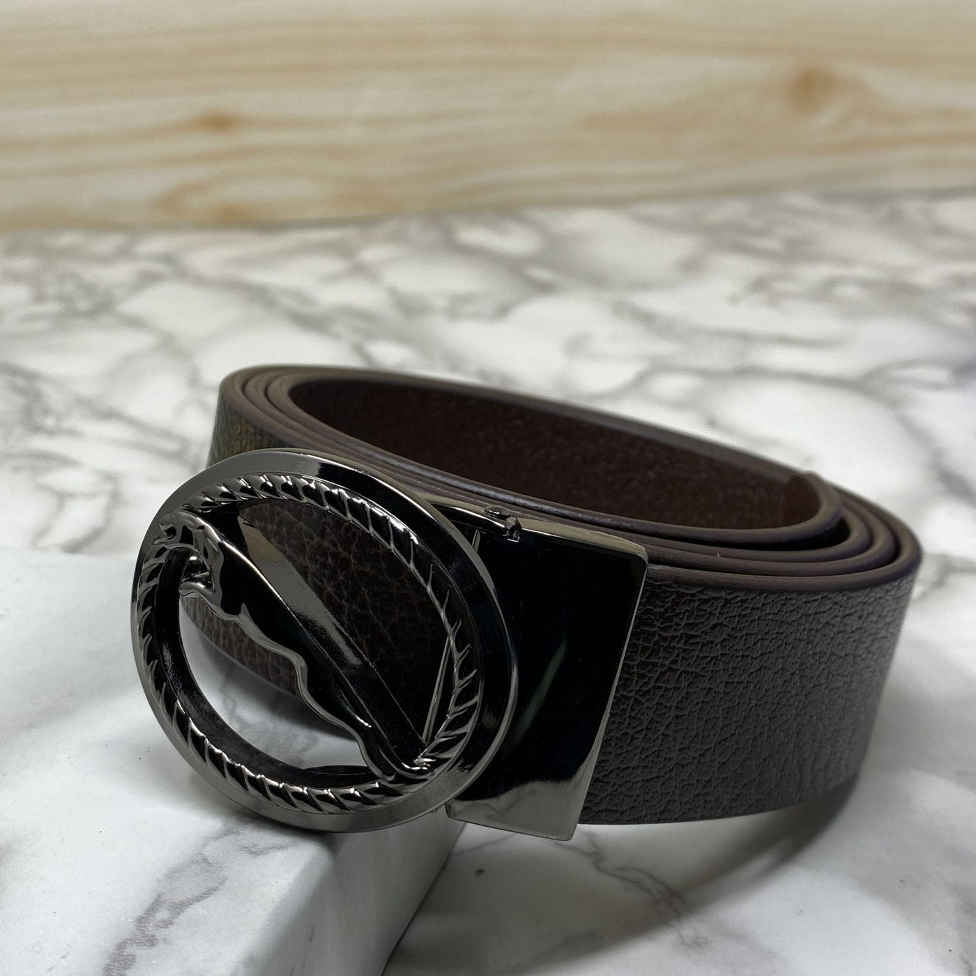 Round Jaguar Metal Buckle With Leather Strap Belt-UniqueandClassy