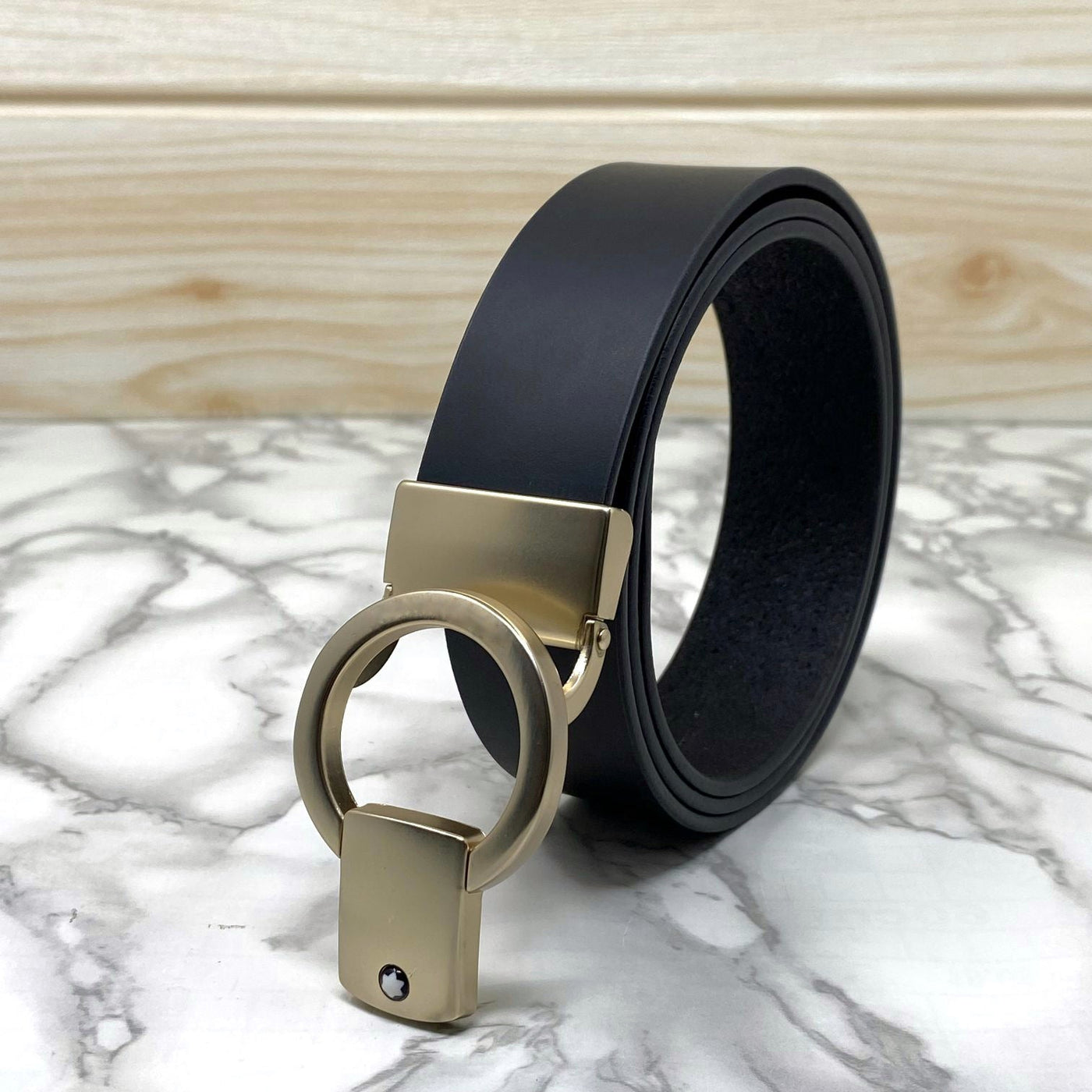 Round Lock Pattern Pressing Buckle With Leather Strap-UniqueandClassy