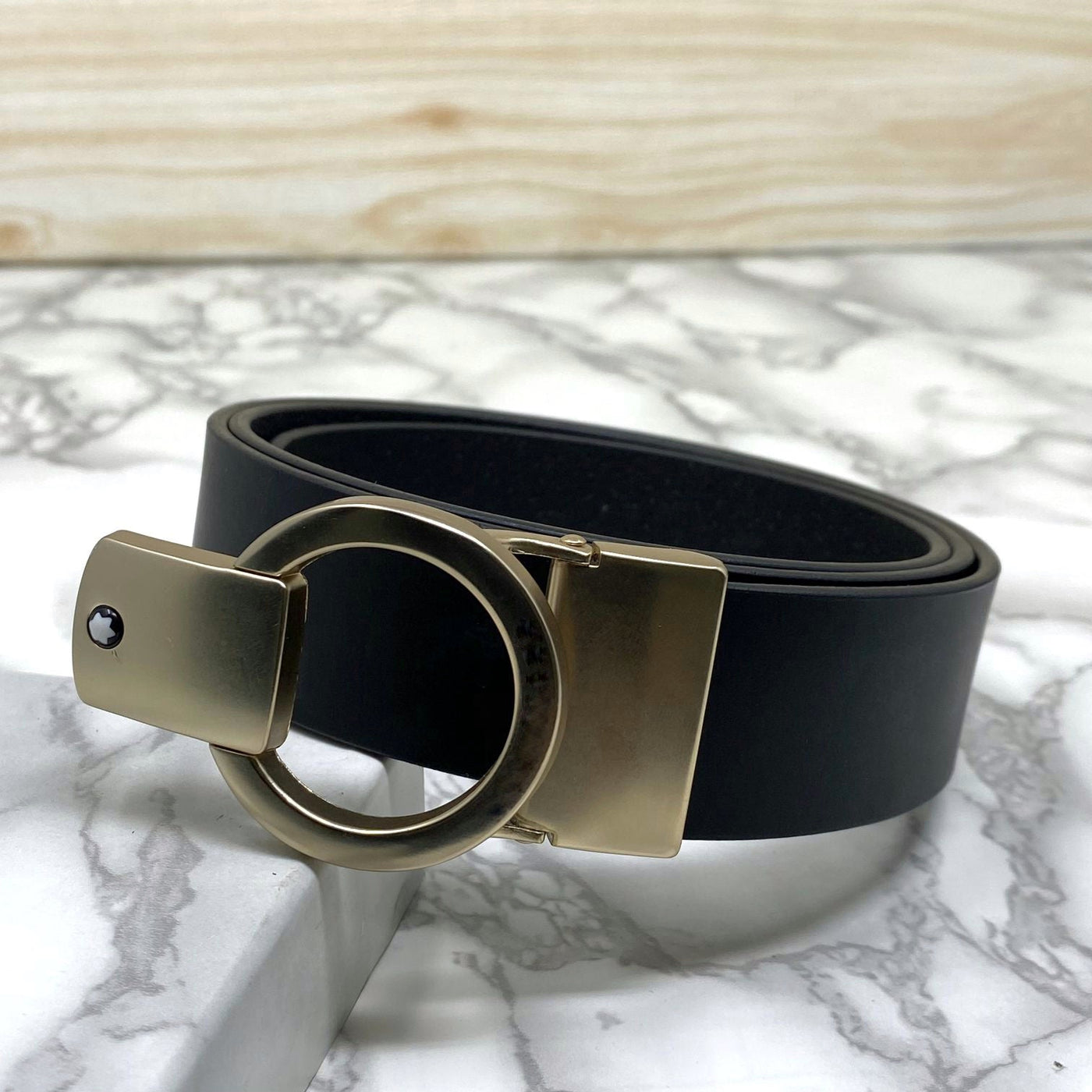 Round Lock Pattern Pressing Buckle With Leather Strap-UniqueandClassy