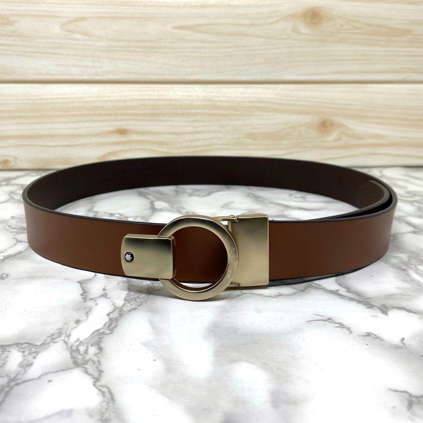 Round Lock Pattern Pressing Buckle With Leather Strap-UniqueandClassy