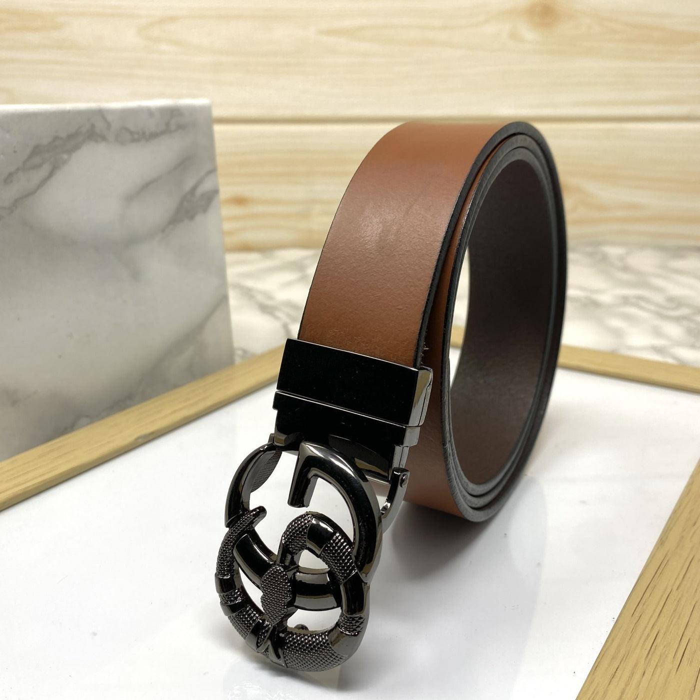 Classy Round Snake Design Leather Strap- UniqueandClassy