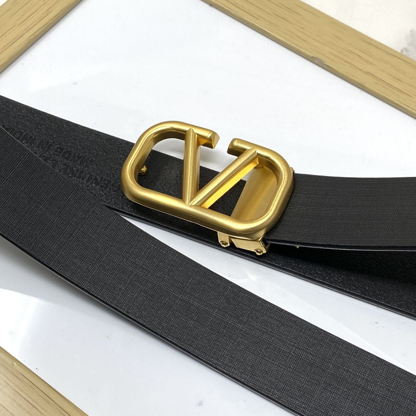 Casual V-Pattern Leather Strap Belt-UniqueandClassy