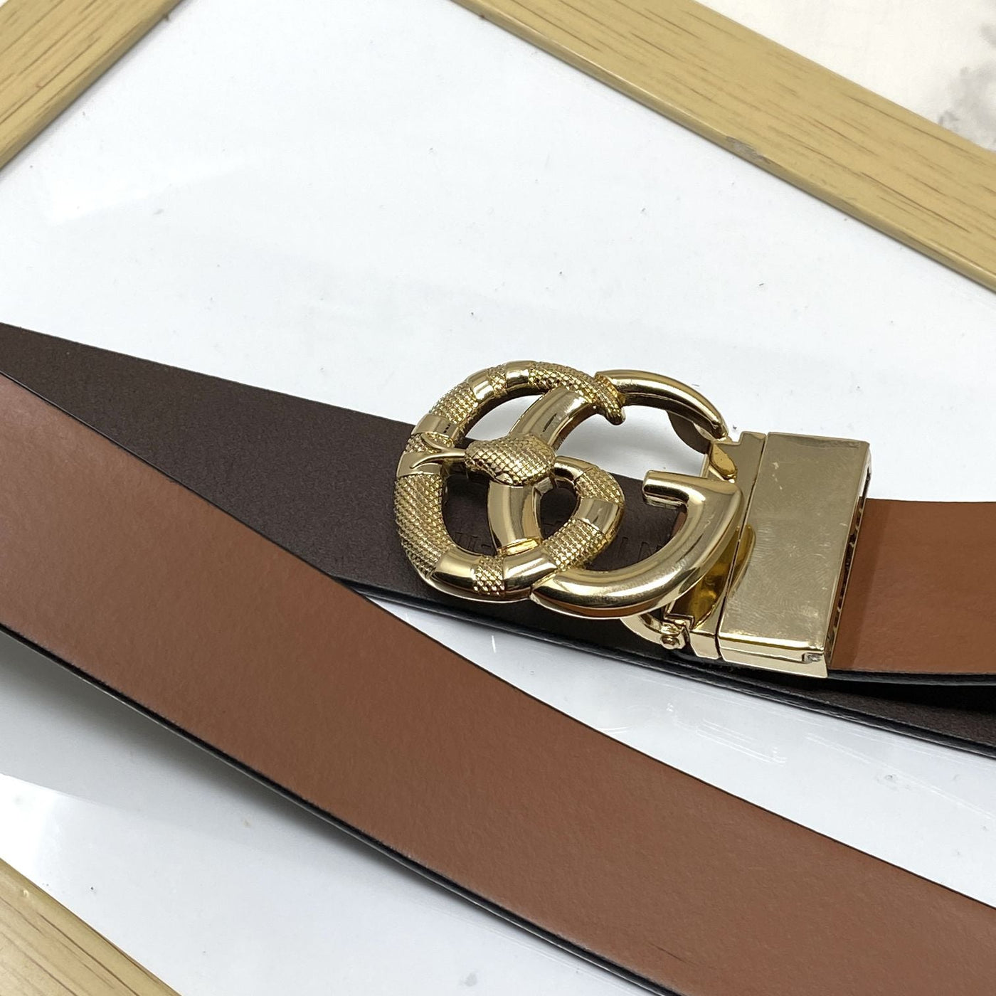 Classy Round Snake Design Leather Strap- UniqueandClassy