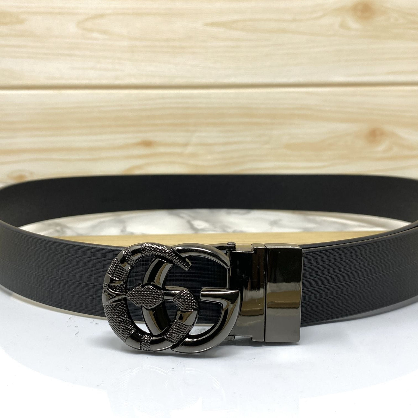 Classy Round Snake Design Leather Strap- UniqueandClassy