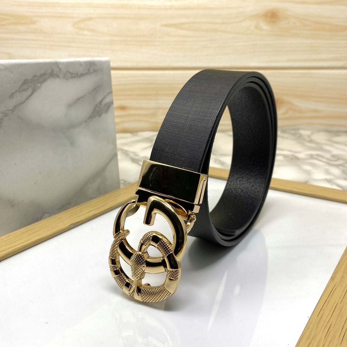 Classy Round Snake Design Leather Strap- UniqueandClassy