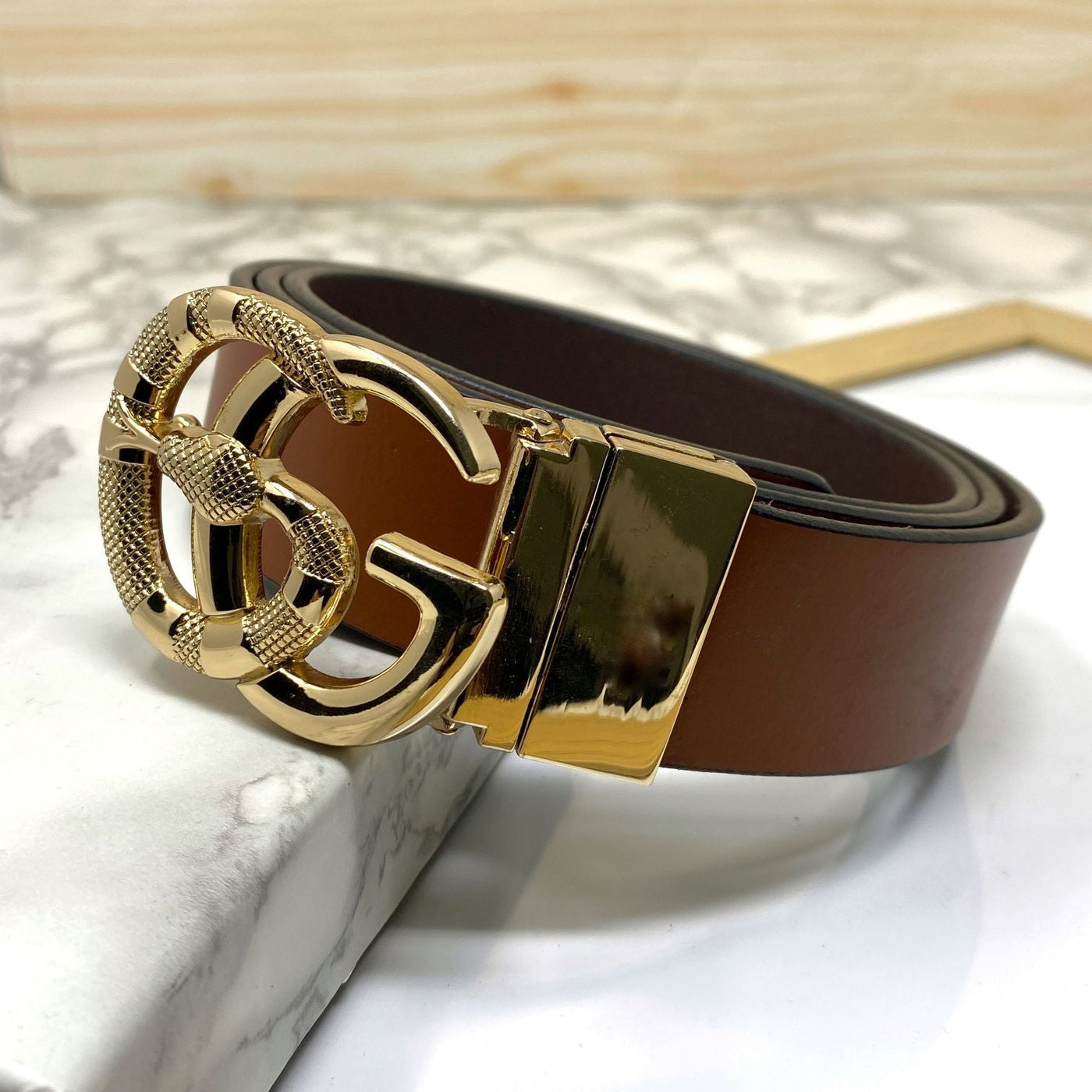 Classy Round Snake Design Leather Strap- UniqueandClassy