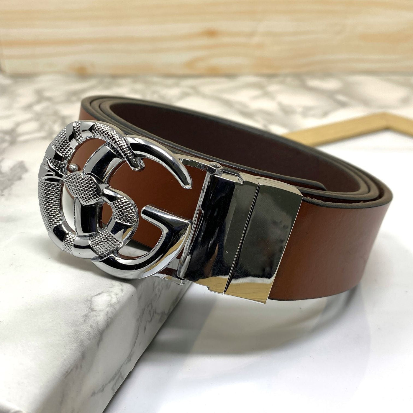 Classy Round Snake Design Leather Strap- UniqueandClassy