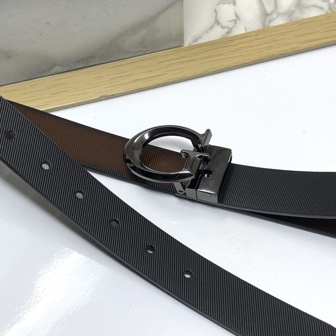 Small G Letter Reversible Strap Belt For Men-UniqueandClassy