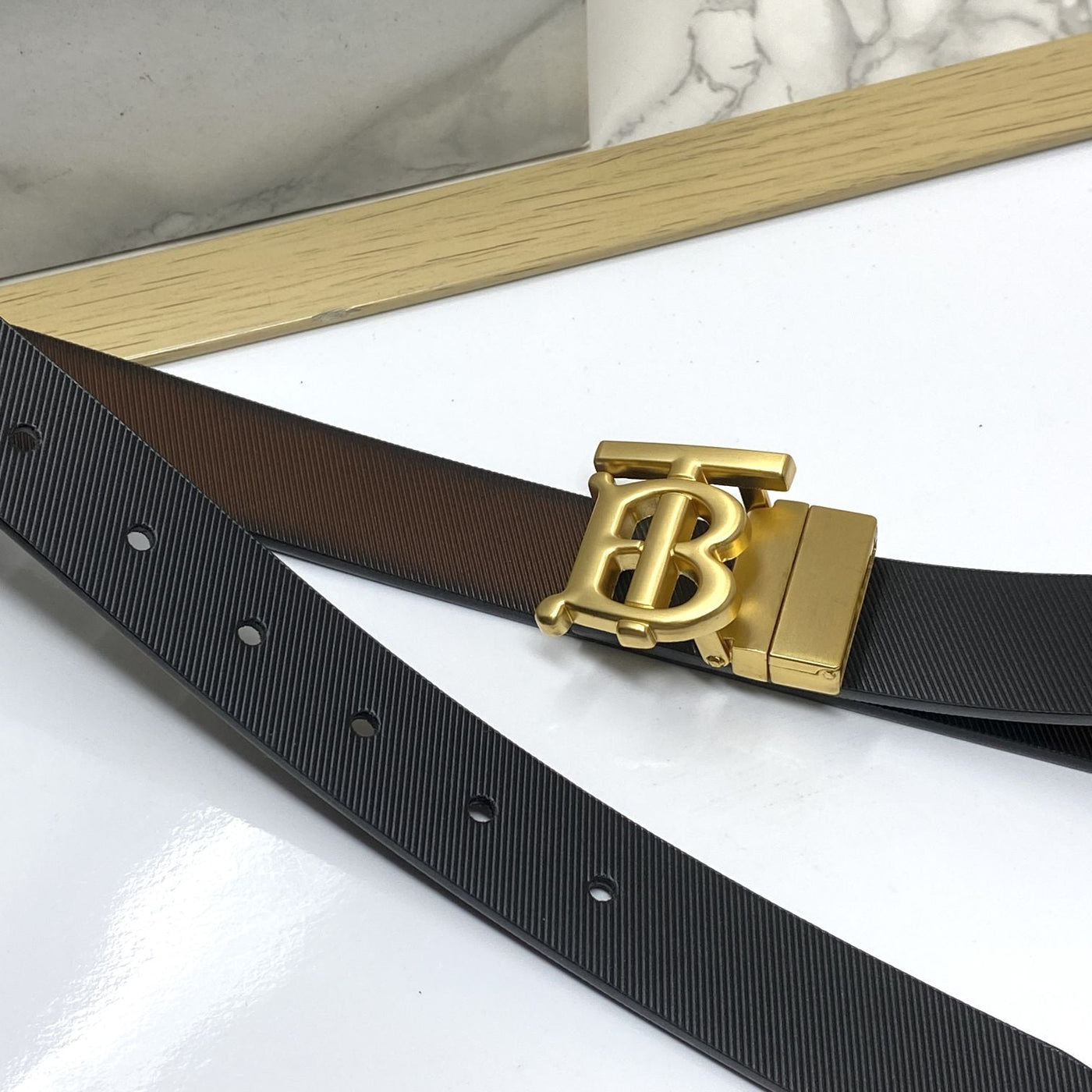 Stylish Casual and Formal Reversible Strap Belt-UniqueandClassy