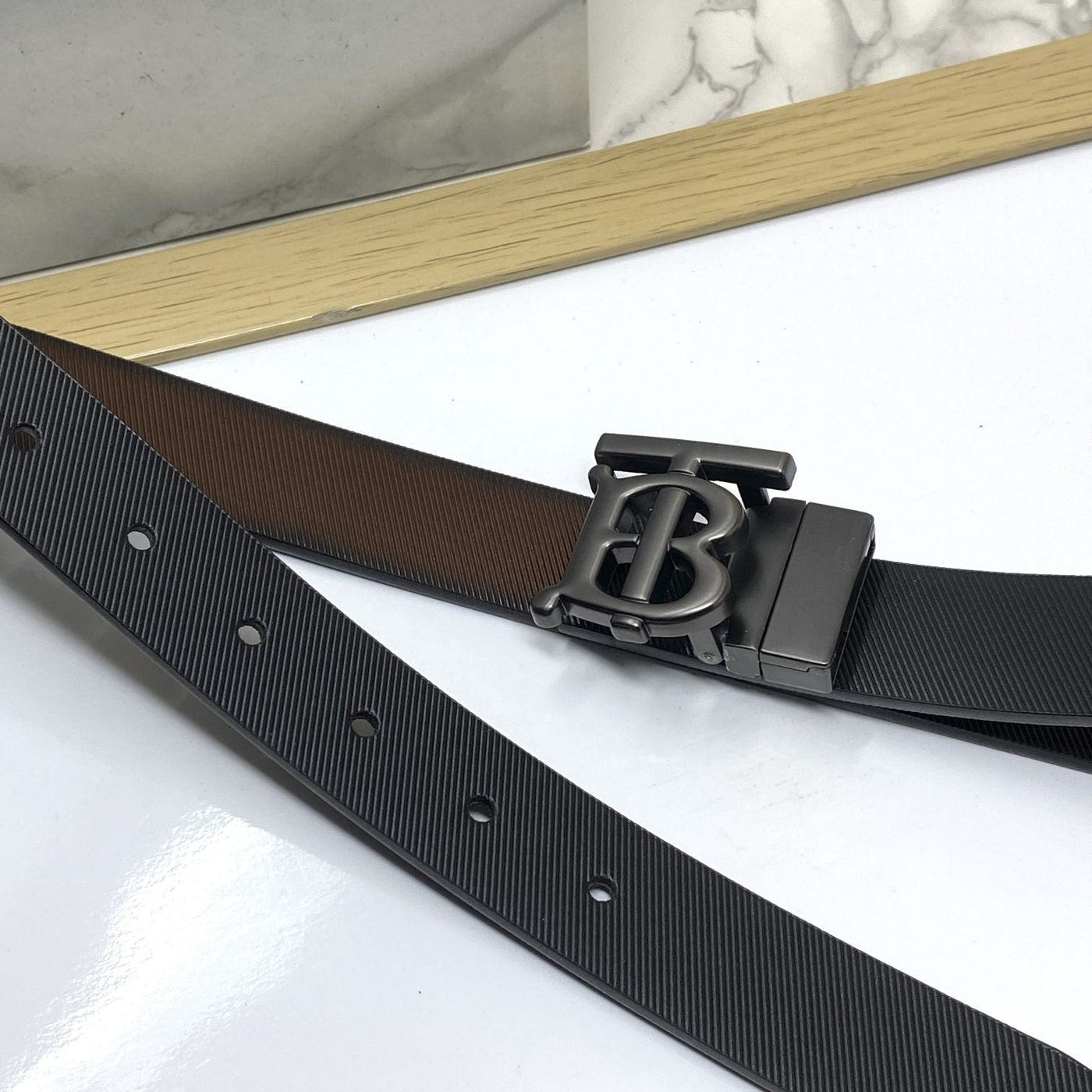 Stylish Casual and Formal Reversible Strap Belt-UniqueandClassy