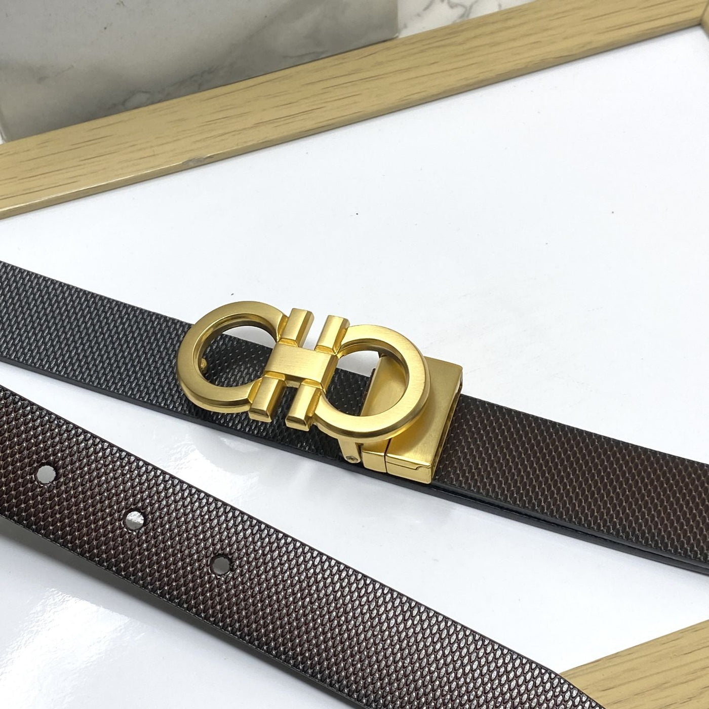 Small Design Formal and Casual Reversible Belt -UniqueandClassy