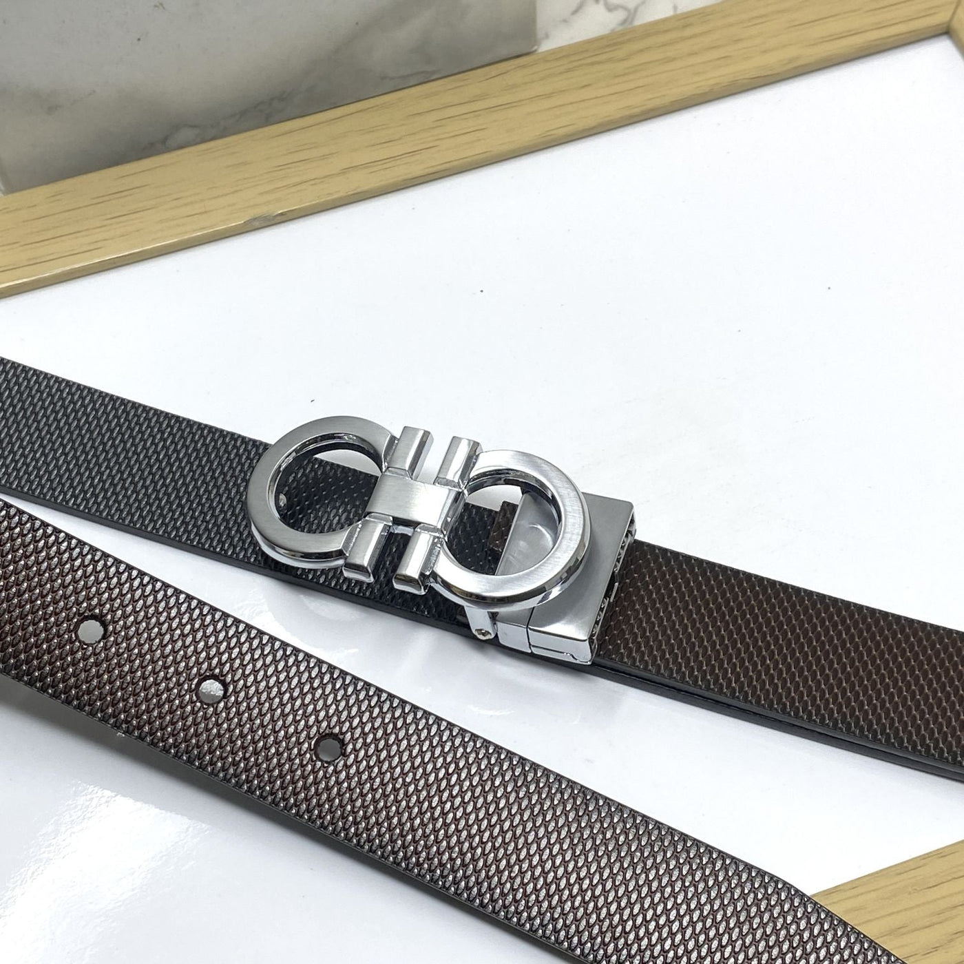 Small Design Formal and Casual Reversible Belt -UniqueandClassy