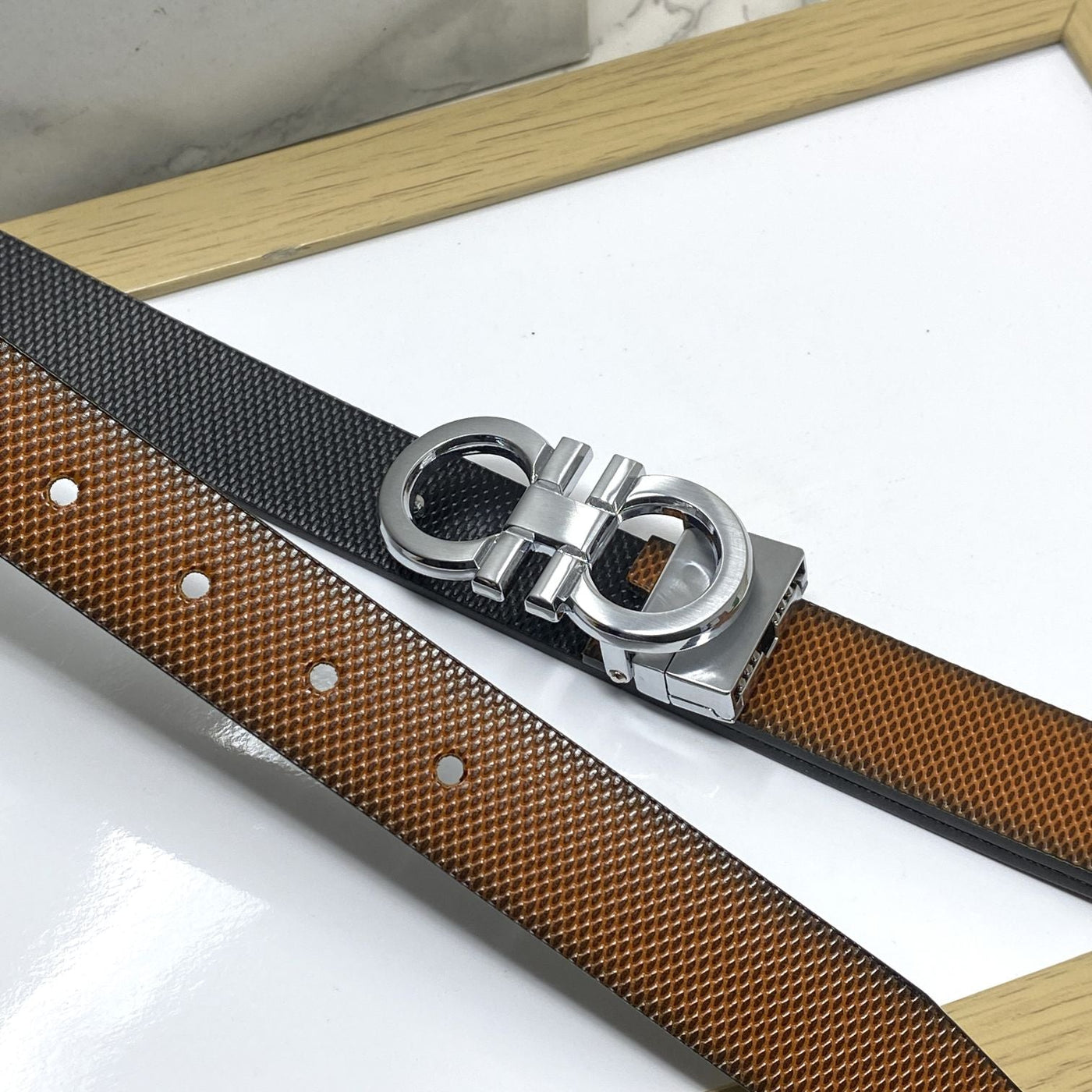 Small Design Formal and Casual Reversible Belt -UniqueandClassy