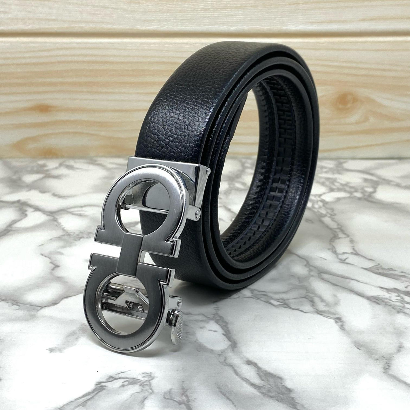 Classic 8 Shape Auto Lock High Quality Belt For Men's-Unique And Classy