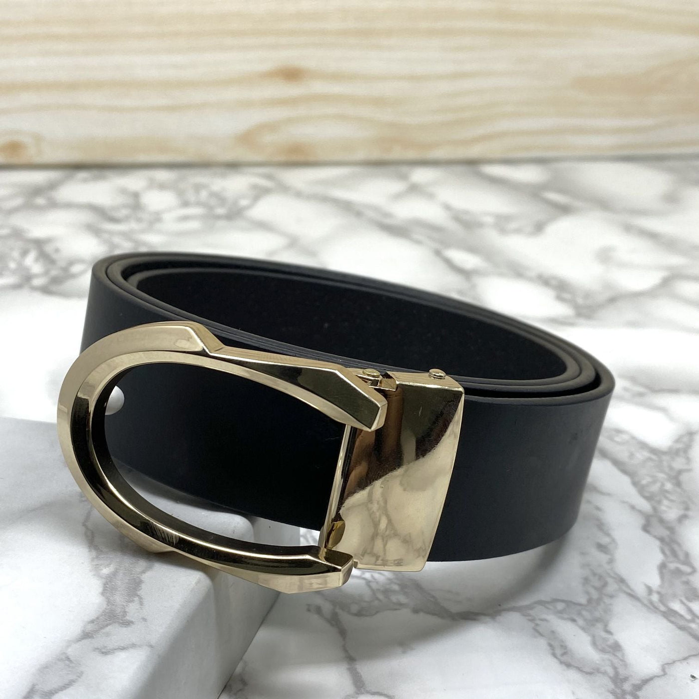 Signature C Logo Leather Belt For Unisex-UniqueandClassy