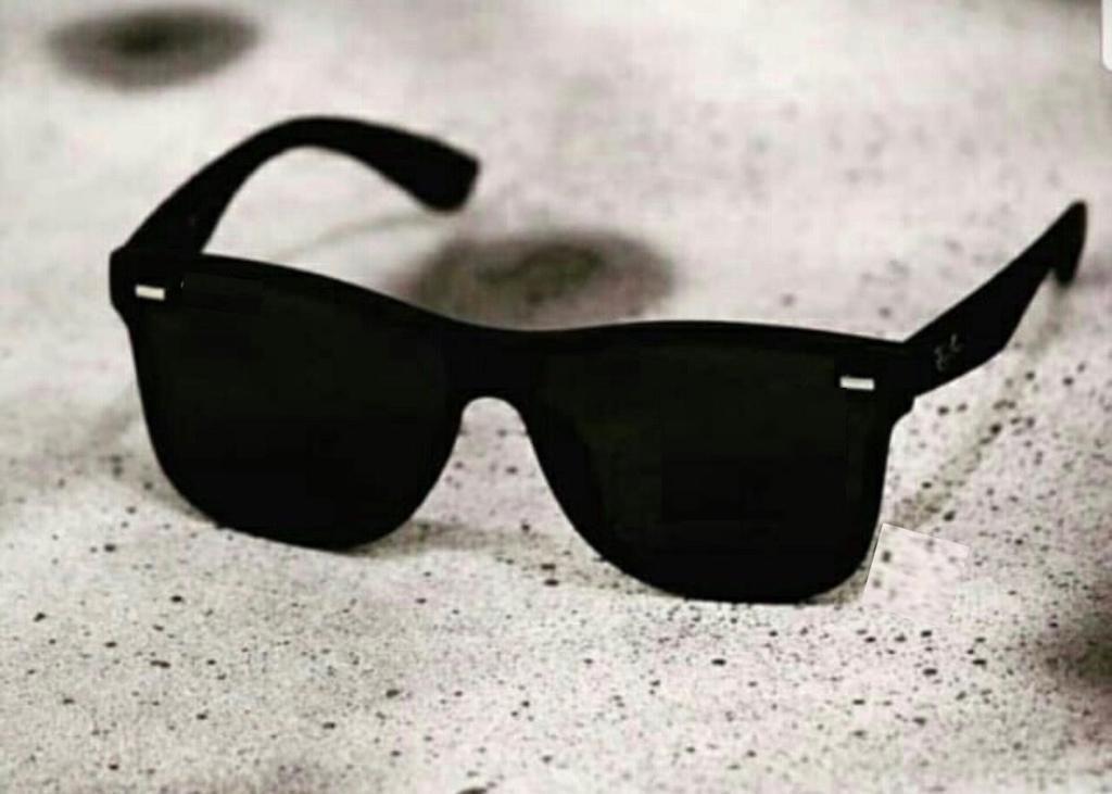 Unisex Black Square Wayfarer Sunglasses For Men And Women-Unique and Classy