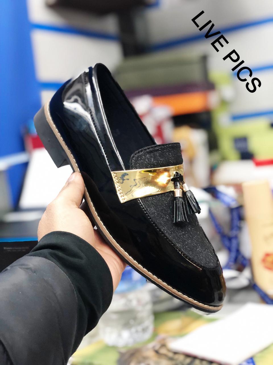Stylish Wear Men Shiny Black Color Outdoor Formal And Party Casual Ethnic Loafer-Unique and Classy
