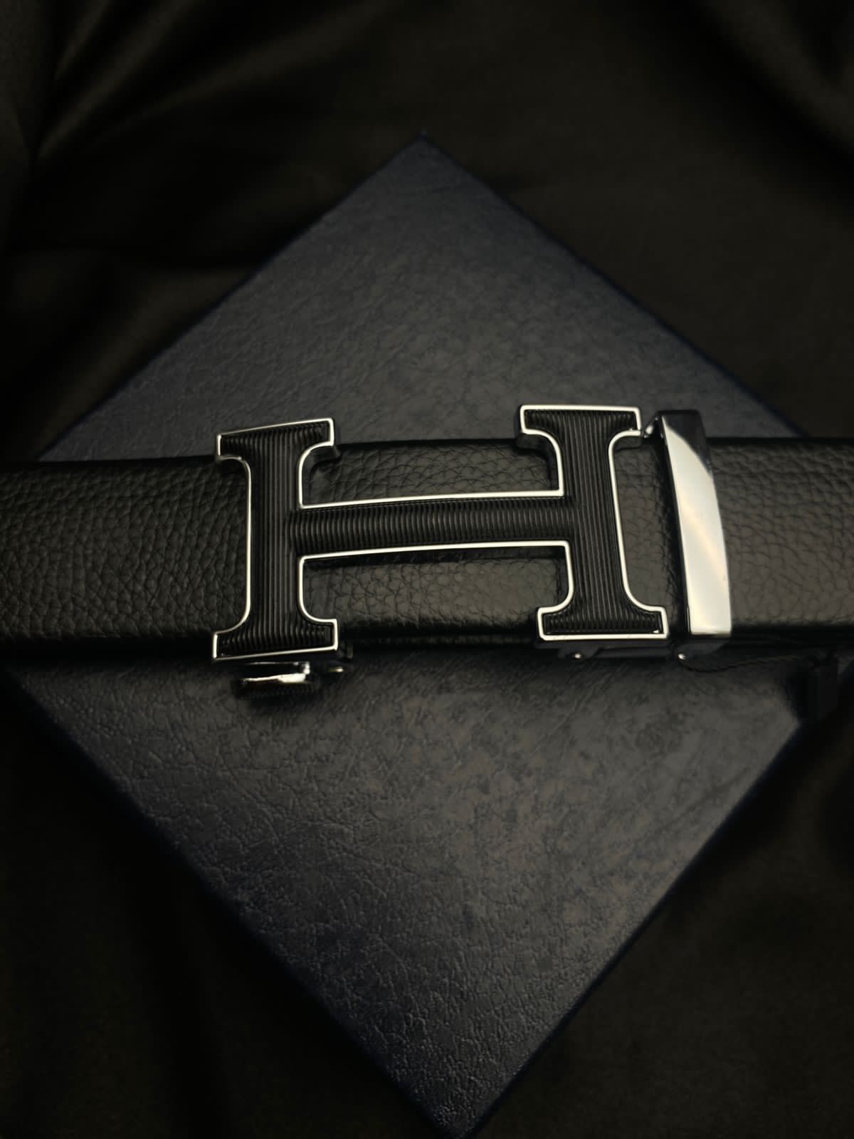 High Quality Automatic Buckle Men's Belts-Unique and Classy