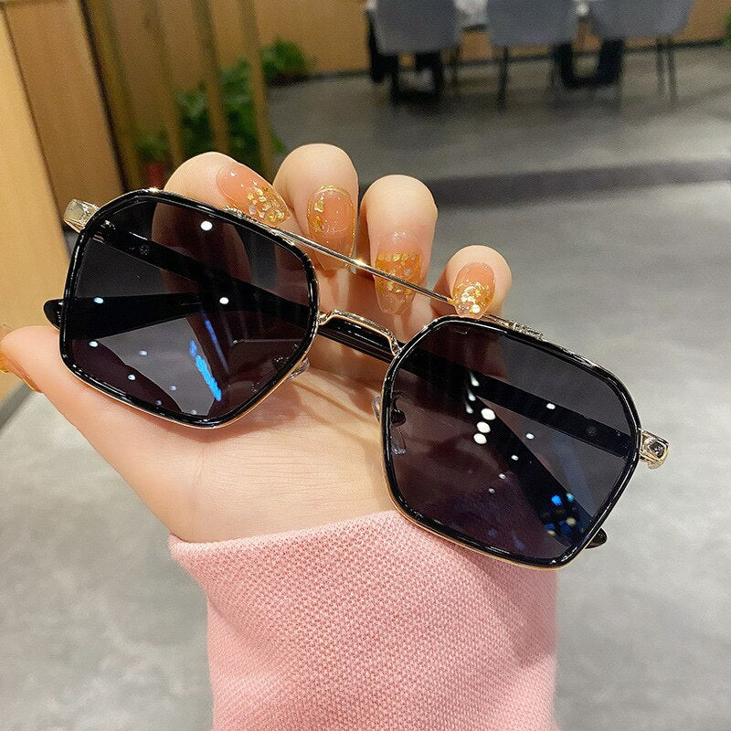 New High Quality Fashionable Big Frame Sunglasses For Men And Women-Unique and Classy