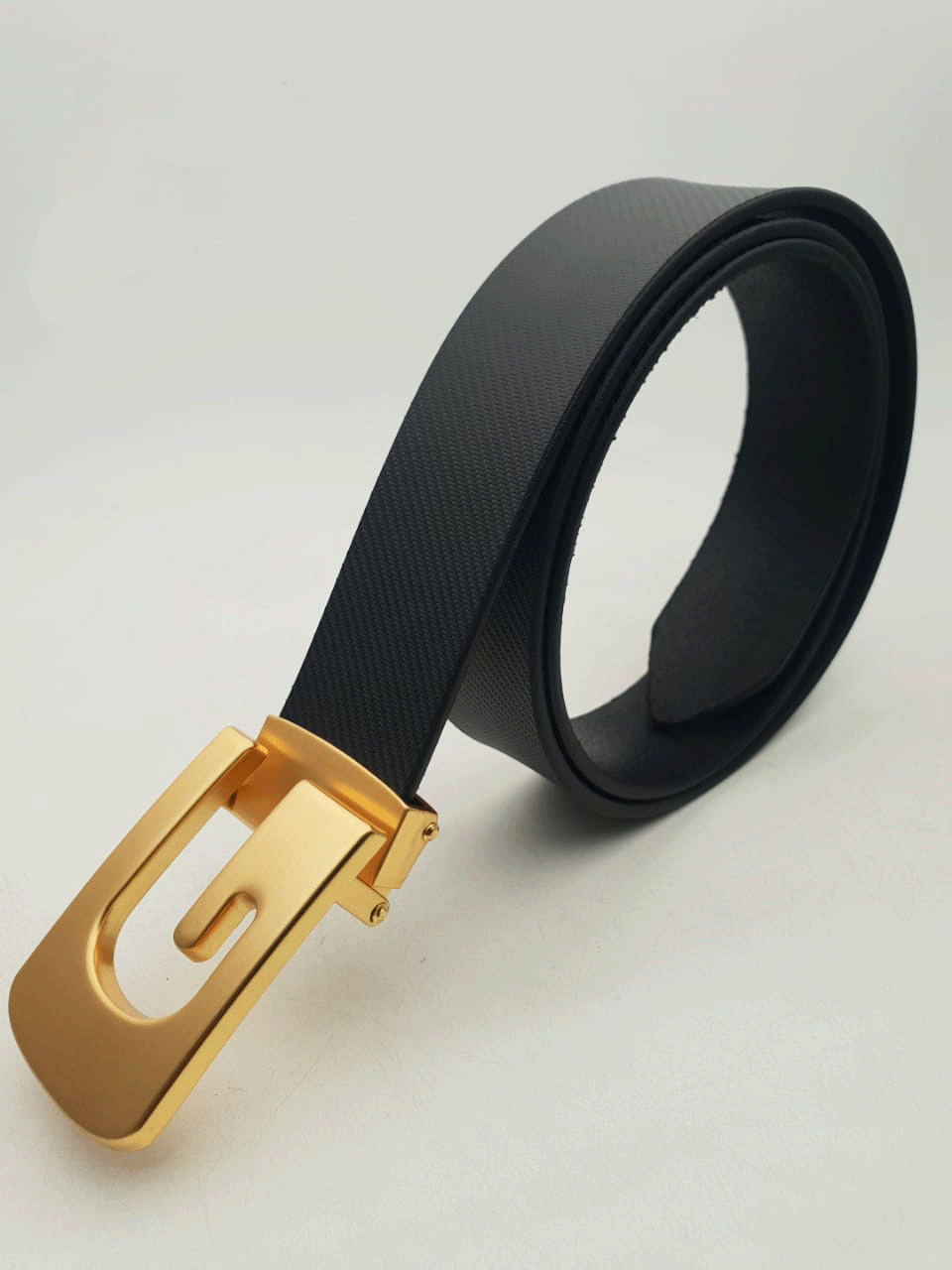 Trendy Curve G Pattern Leather Strap Belt For Men's-Unique and Classy