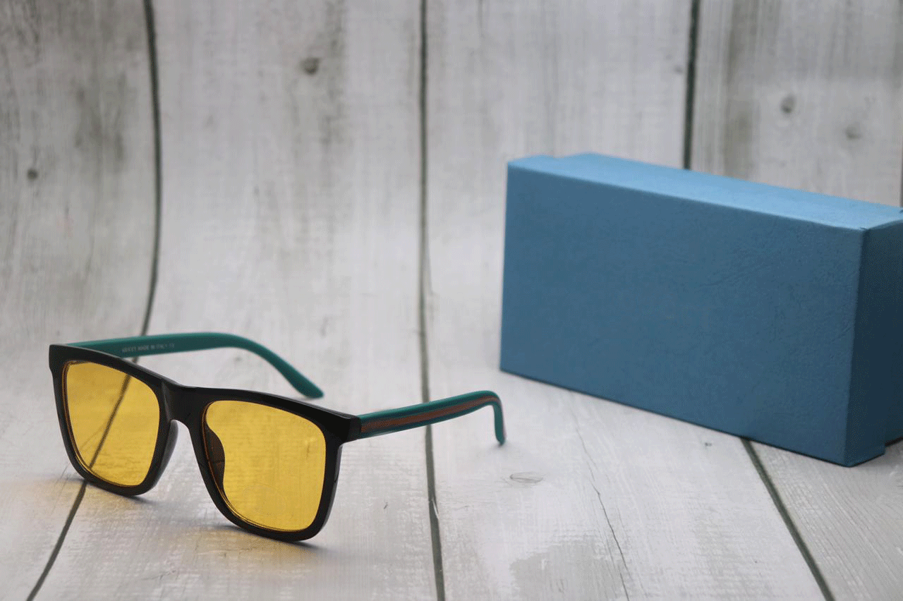Stylish Square Small Vintage Black Sunglasses For Men And Women-Unique and Classy